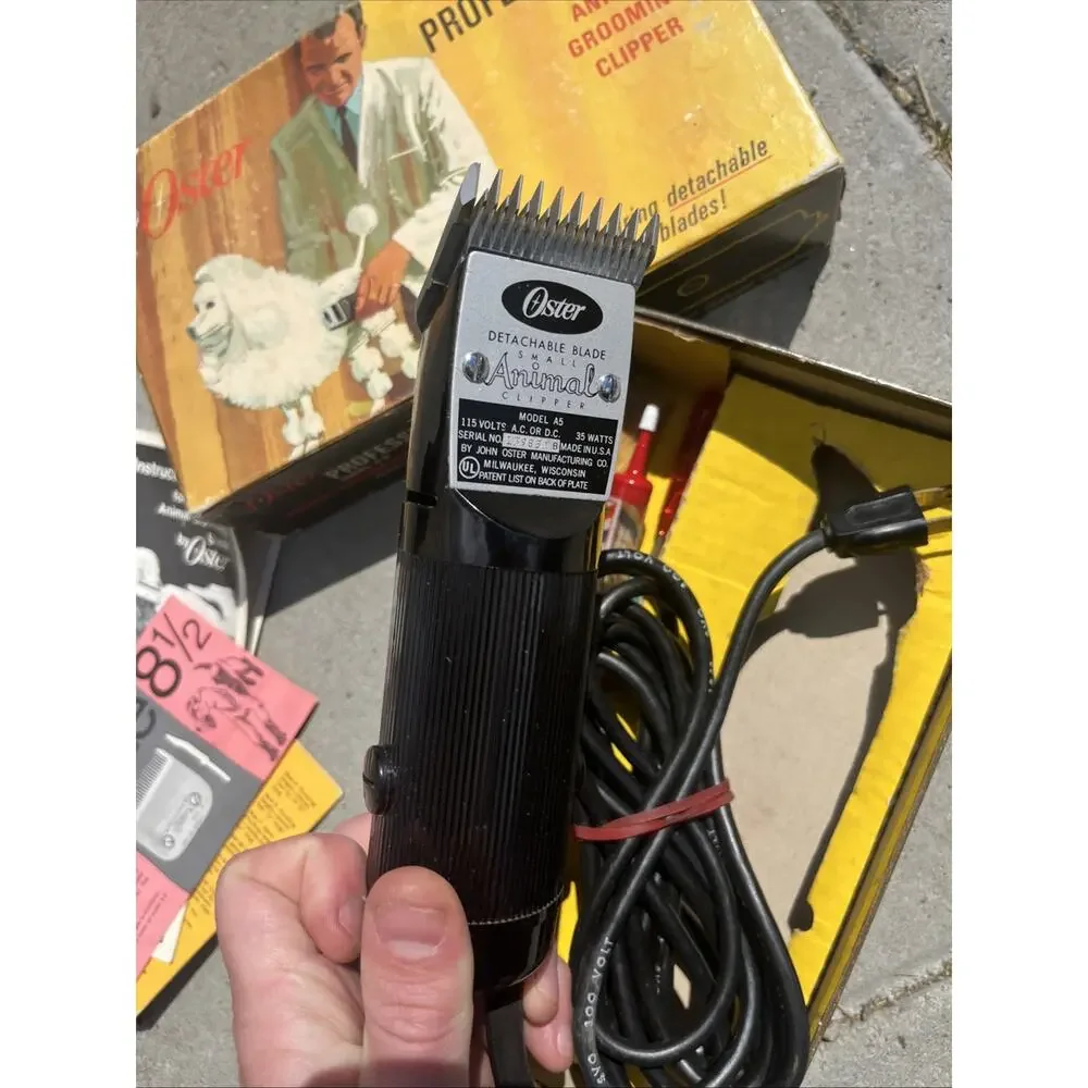 Vintage Oster Professional A5 Single Speed Animal Clippers with Blades
